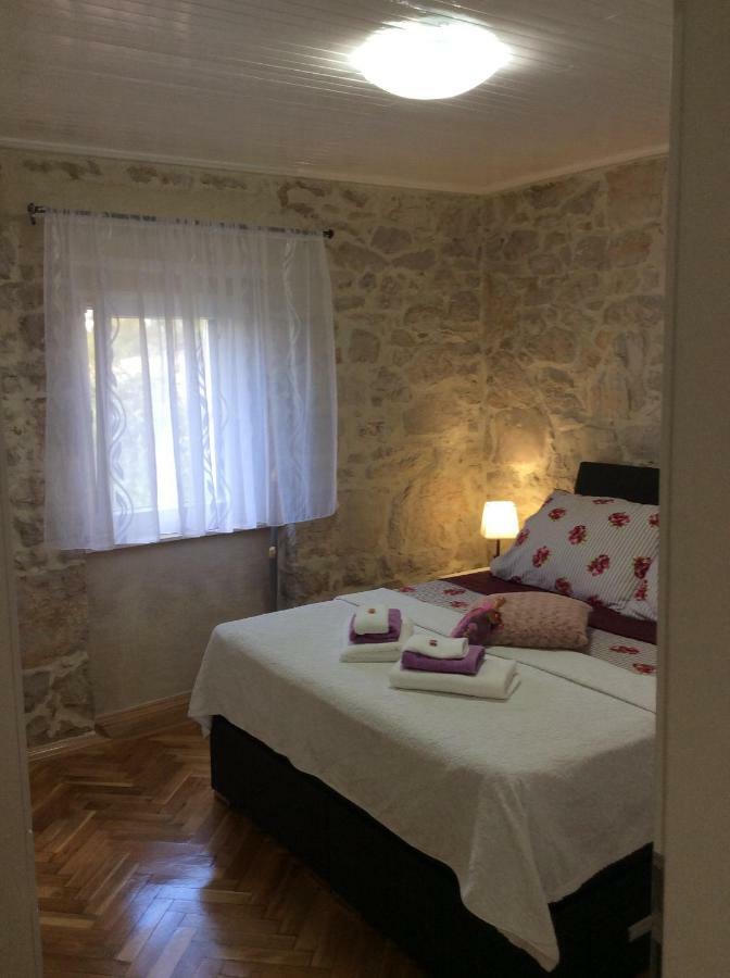 Apartment Karla Snb Lozovac Exterior foto