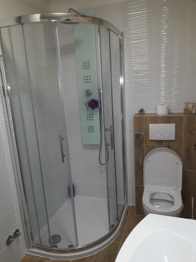 Apartment Karla Snb Lozovac Exterior foto