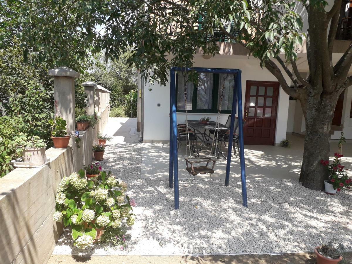 Apartment Karla Snb Lozovac Exterior foto