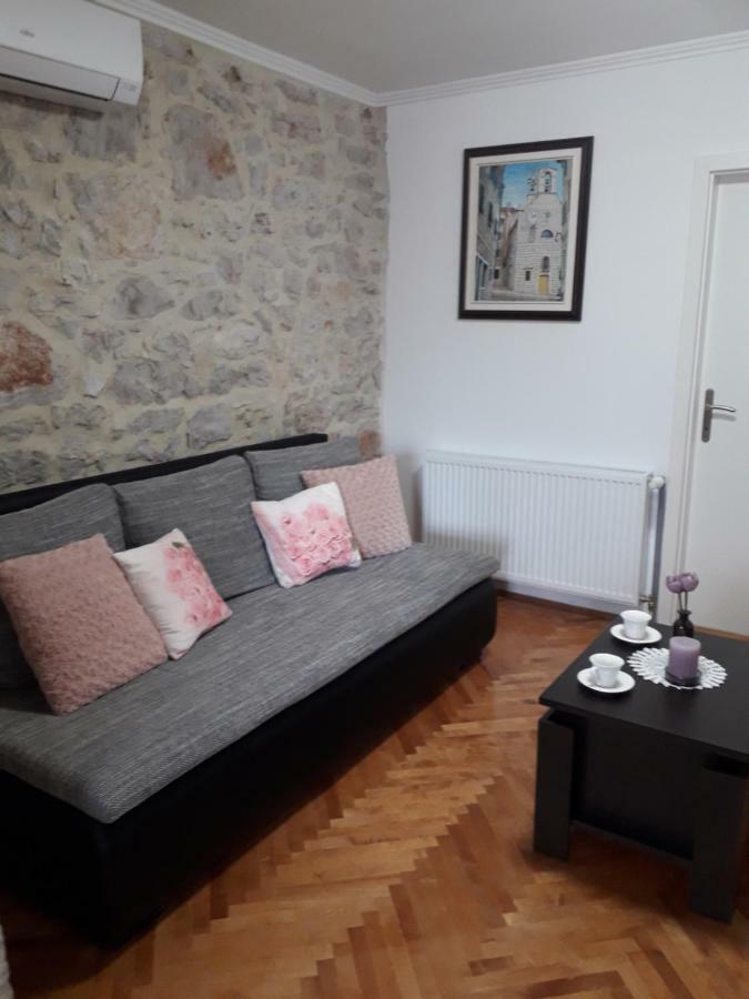 Apartment Karla Snb Lozovac Exterior foto