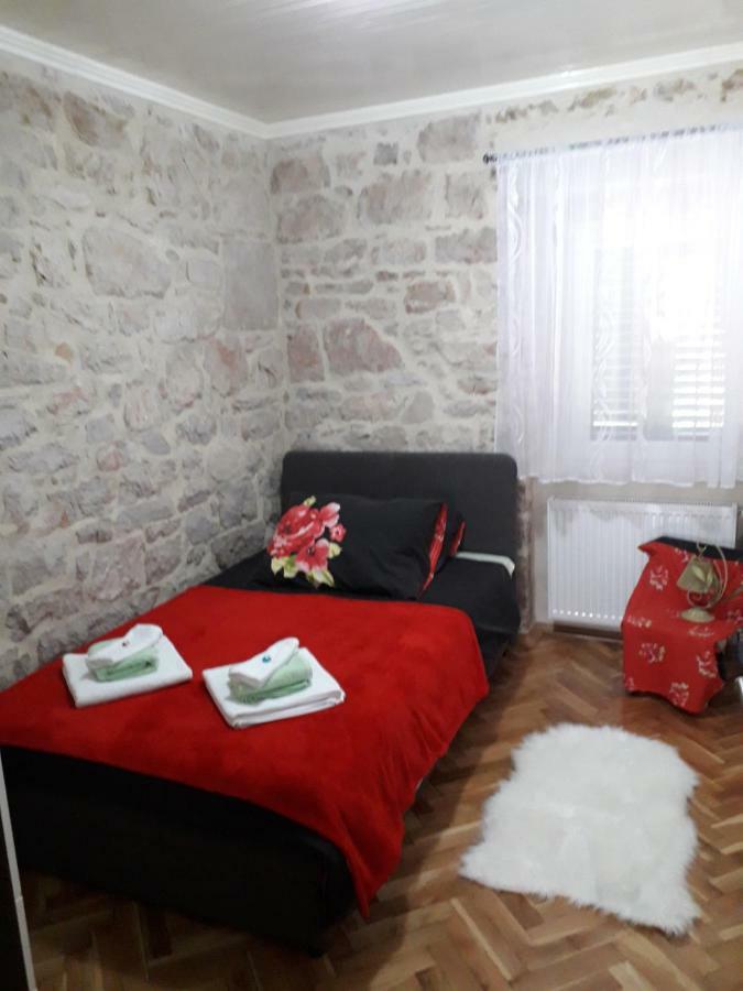 Apartment Karla Snb Lozovac Exterior foto